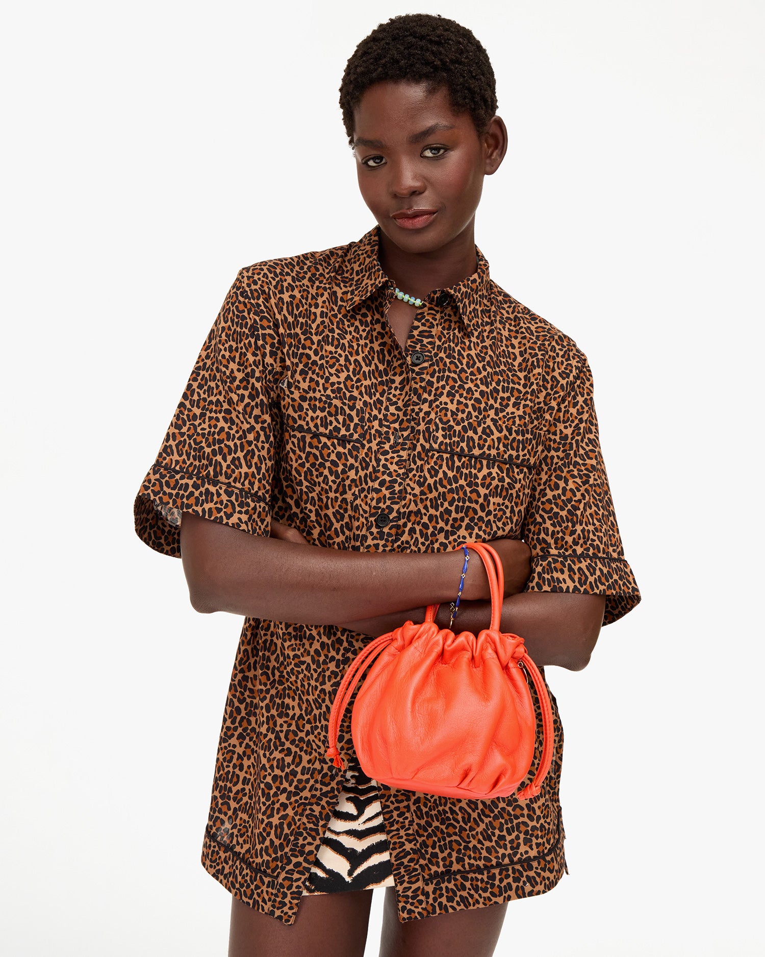 Emma w Top Handle on Mouna
