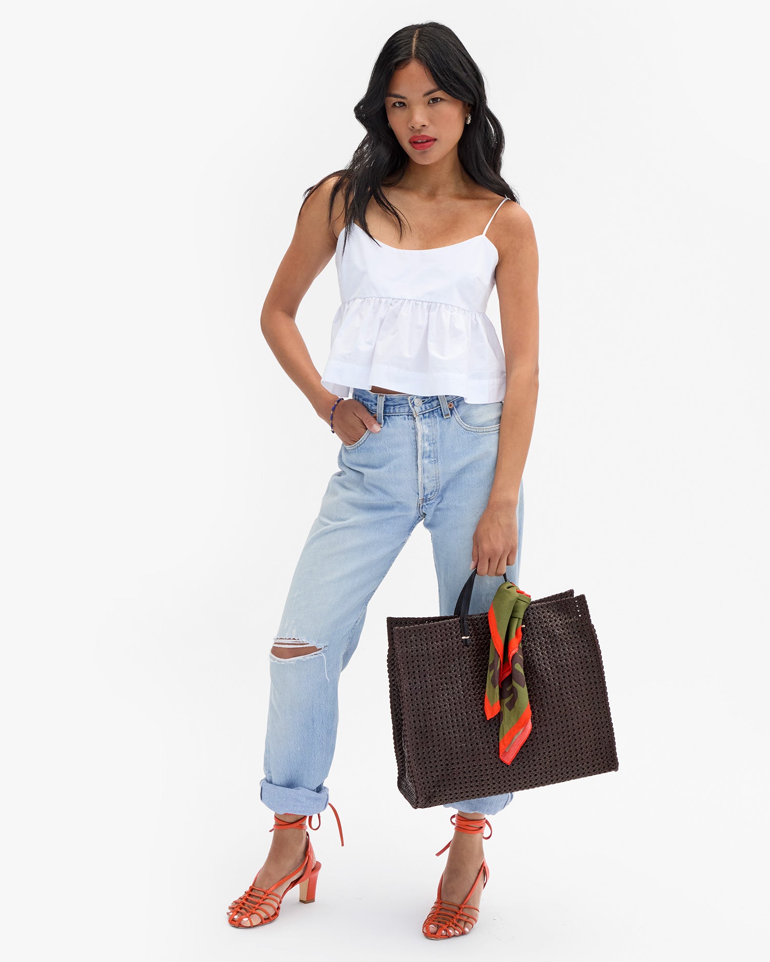 Sandra holding Simple Tote top handle